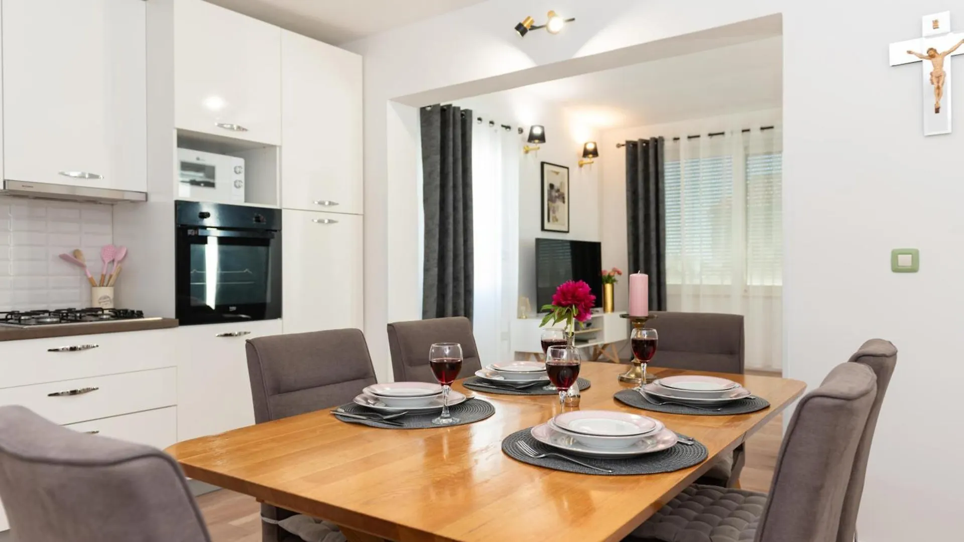 Apartman Rita With Pool 0*, Kastela