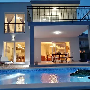  Villa Fidelissima