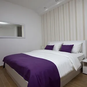 Ino Bed & Breakfast
